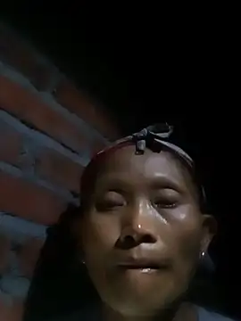 Nguyen_Emaa webcam