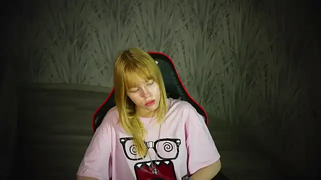 AthenaElsayedl webcam