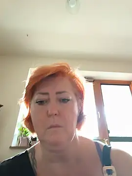 MissSilken webcam