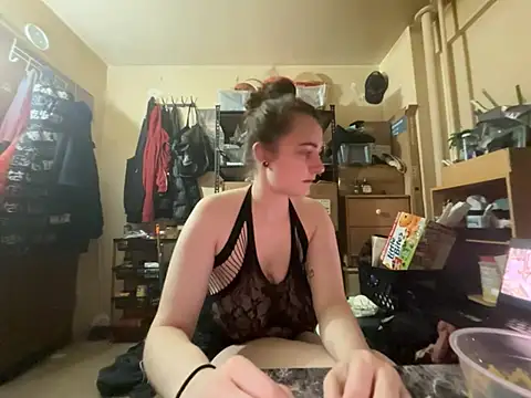 Snowbunnycake_131 webcam