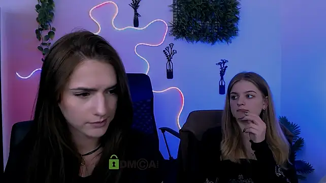 lisa_dark_ webcam