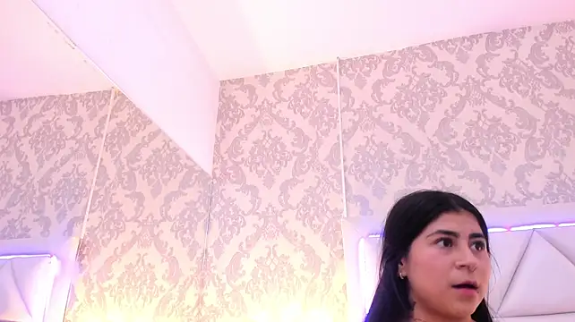 ScarletJons webcam