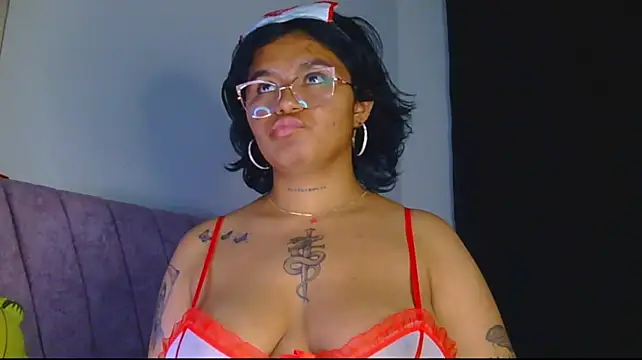 alessia_temptation live cam on StripChat