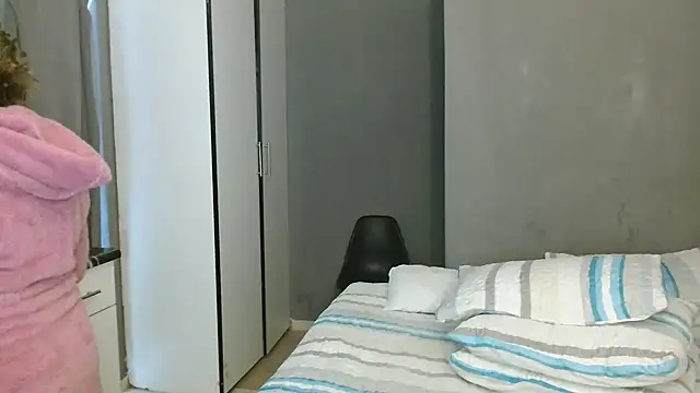 Lillyan_N webcam