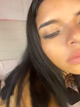 Aprilrose_ webcam