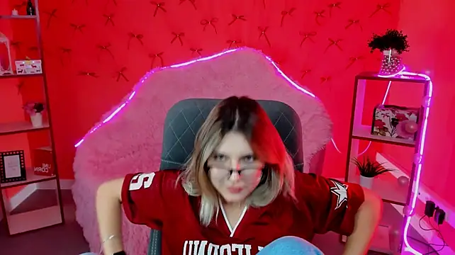 LeslieBloom webcam