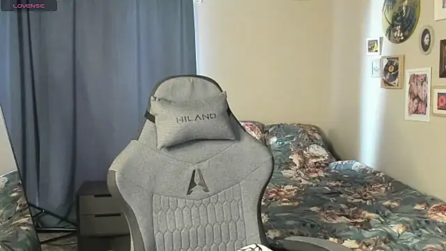 MartaEdams webcam