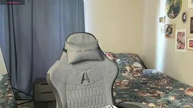 MartaEdams webcam