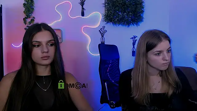 lisa_dark_ webcam
