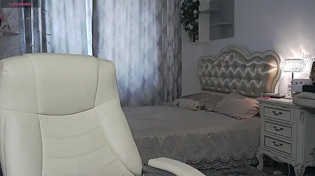 HotXMom_ webcam