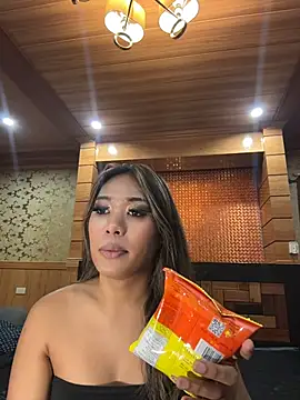 hugecock_tamira webcam