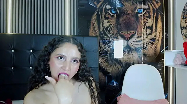 Noah_Sweet webcam