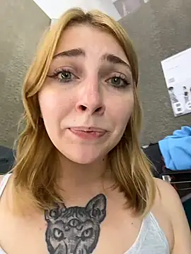 Sunny___Bunny webcam