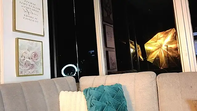 Ivanna_West webcam