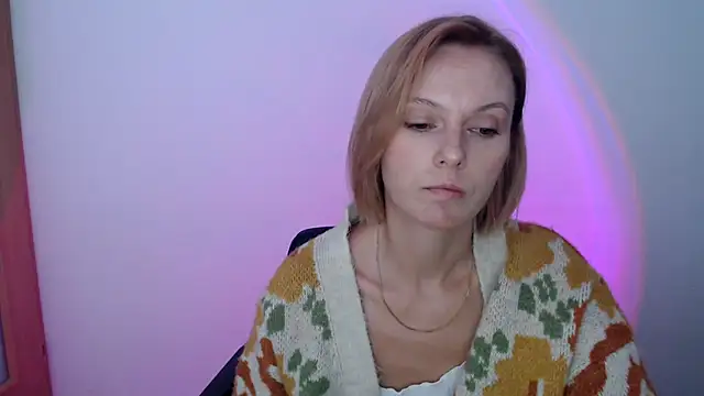 AdelleLovee_ webcam