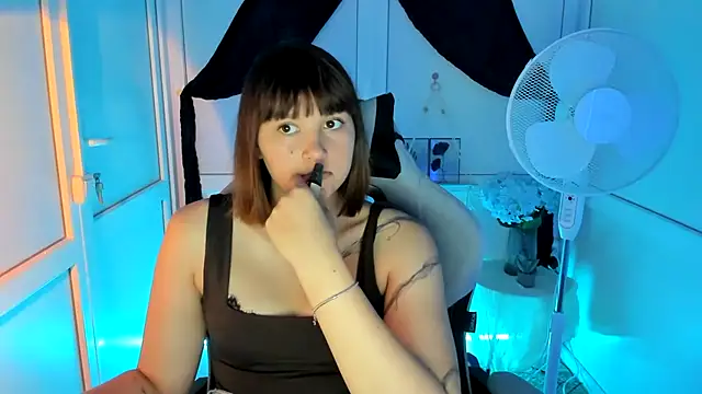 Vanilla_Vixen webcam