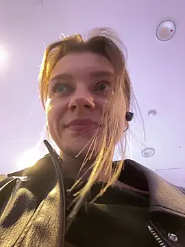 ValenciaShock live sex cam