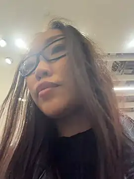 trytomakememoam webcam