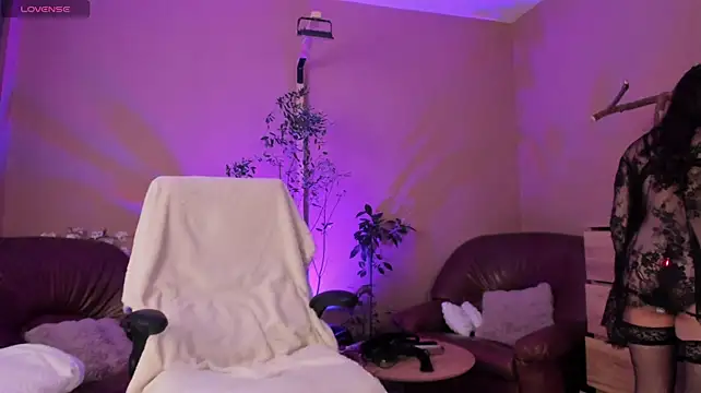 KaylaLaine webcam