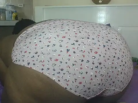 African_Bigjuicyass webcam
