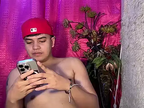 YourCutieBoy_Bigcum14 webcam