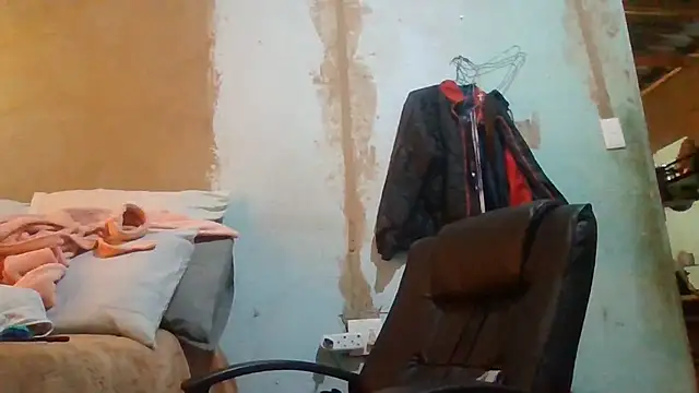 Nicky52 webcam