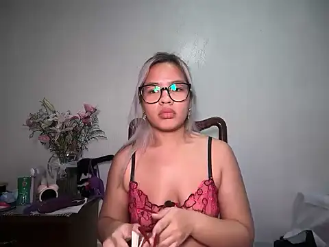 Tina_Slick webcam