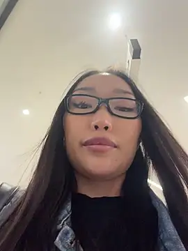 trytomakememoam webcam