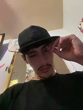 gonzvles live cam on StripChat