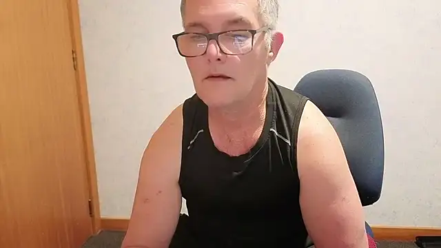 daddy_man live cam on StripChat