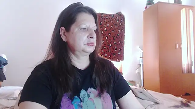 ExtasyMature live cam on StripChat