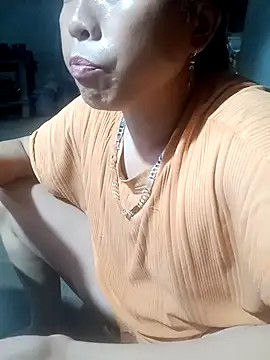 phuongtrinh1 live cam on StripChat
