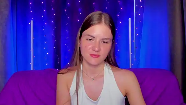 SpicyBelle live cam on StripChat
