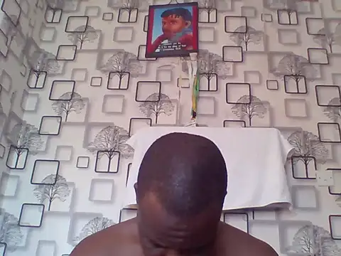 Chumba_001 live cam on StripChat