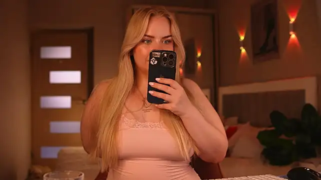 LisaLove3 webcam
