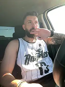 LustyMike_ live Stripchat room