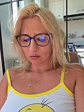 KaylinJan webcam