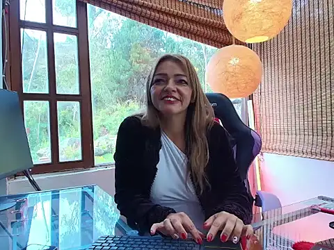 CarolMissOficial webcam