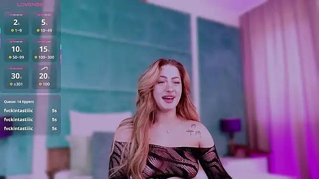 LucyLextonX webcam