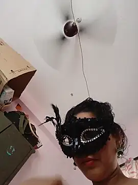 thanusi_2 webcam