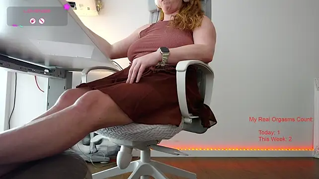 GingerAleMILF webcam