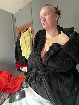 busty-bella1 webcam