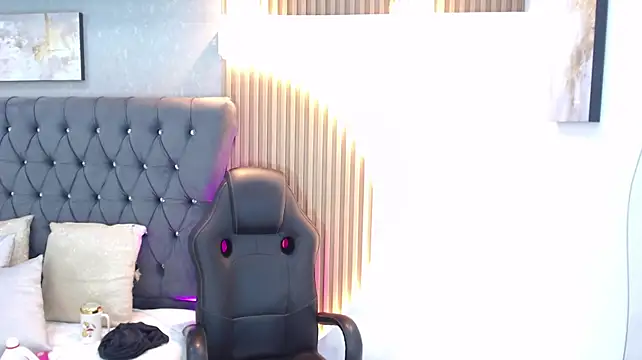 Anaciet_Evans webcam