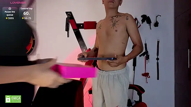 LolaandDante webcam