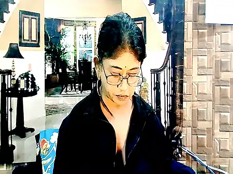 IndianPleasurez23 webcam