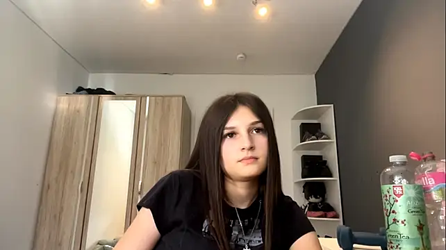 SpanishRooter live cam on StripChat