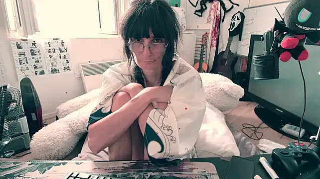 CeriseLapine live sex cam