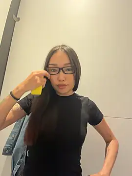 trytomakememoam webcam