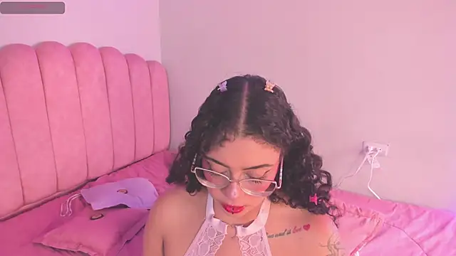 antonelllepiercee webcam