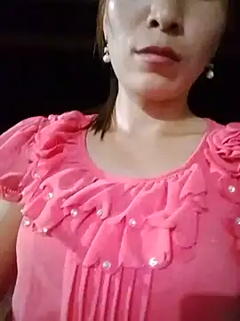 Thobaby112 live cam on StripChat